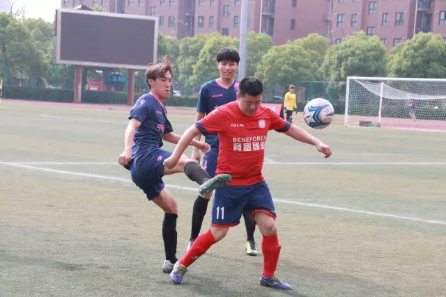 李凯尔0分赵睿17分 中国男篮不敌塞尔维亚